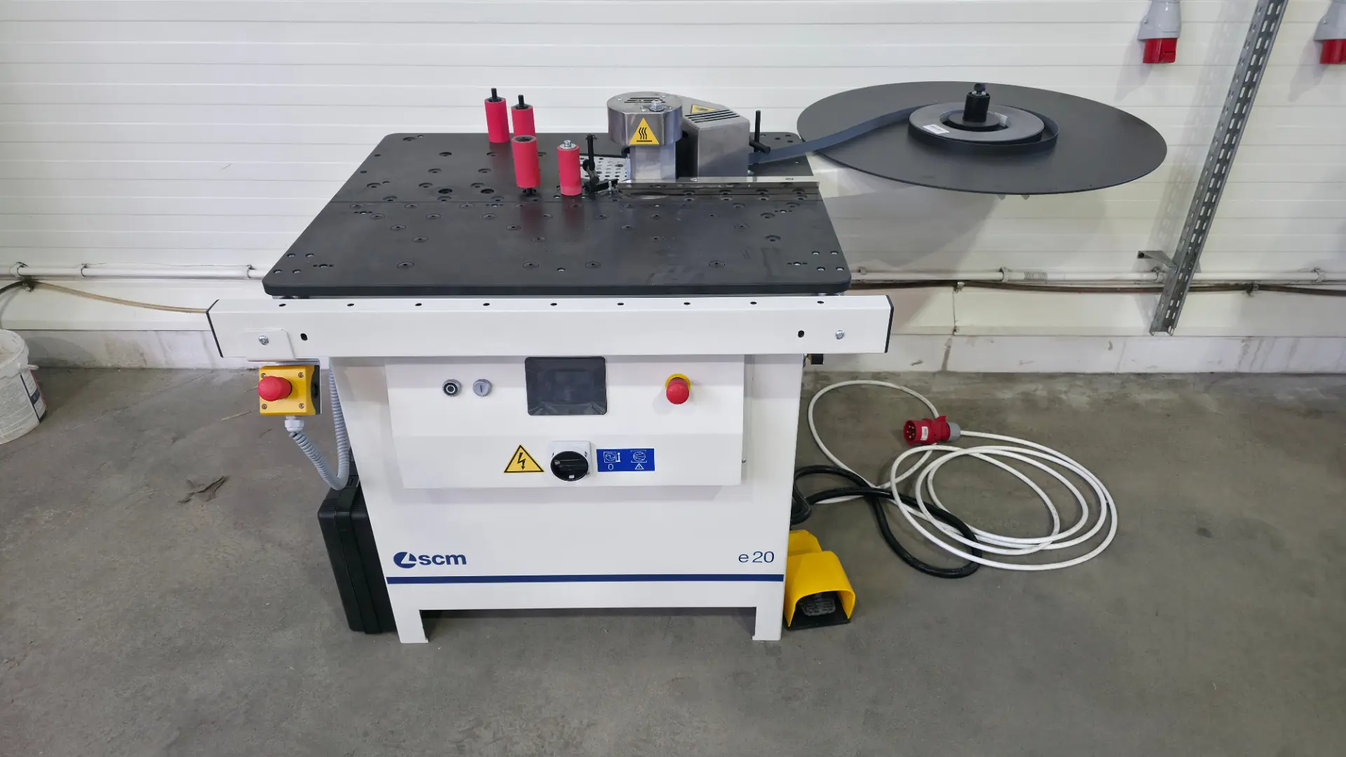 Okleiniarka krzywoliniowa