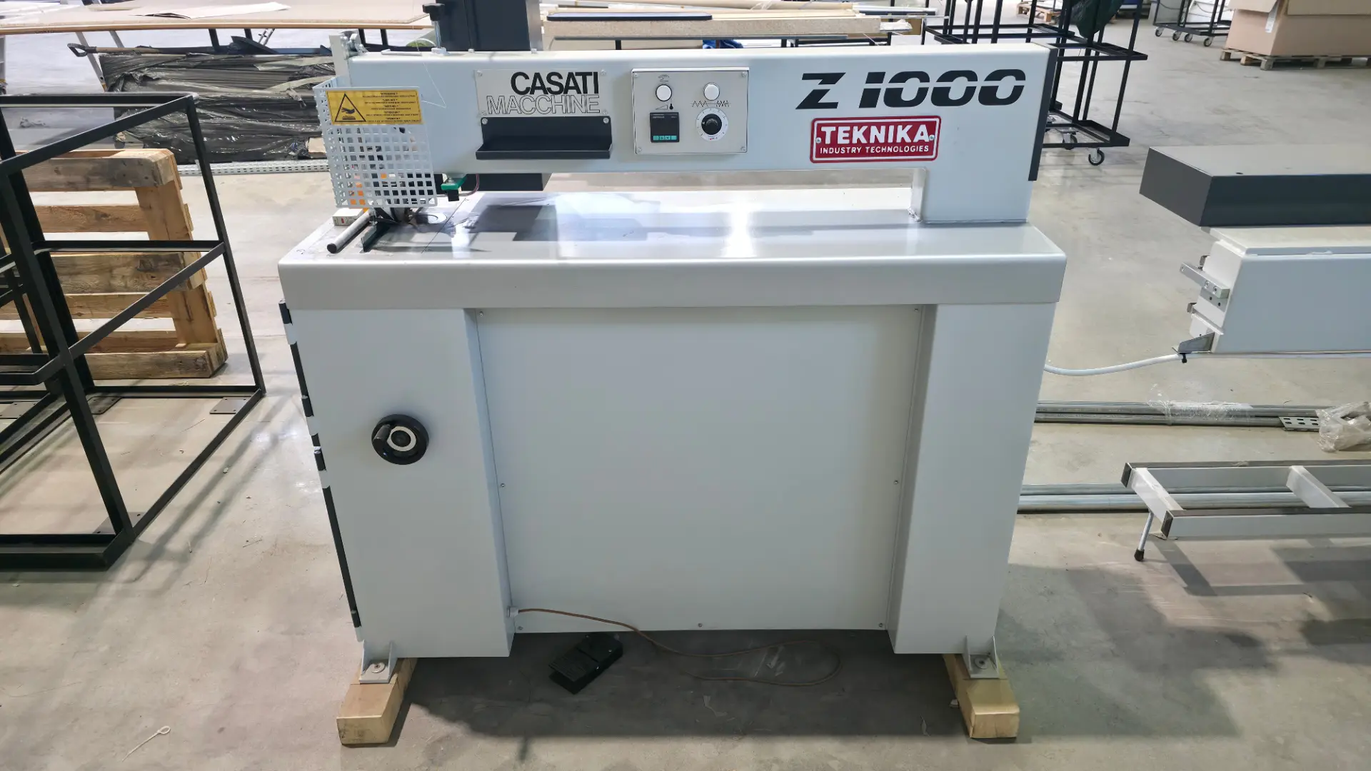 Spajarka do fornirów